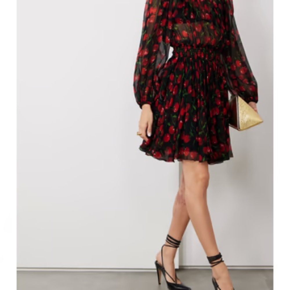 NEW!! Dolce&Gabbana cherry print silk dress size 44IT  or 8 US Authentic…